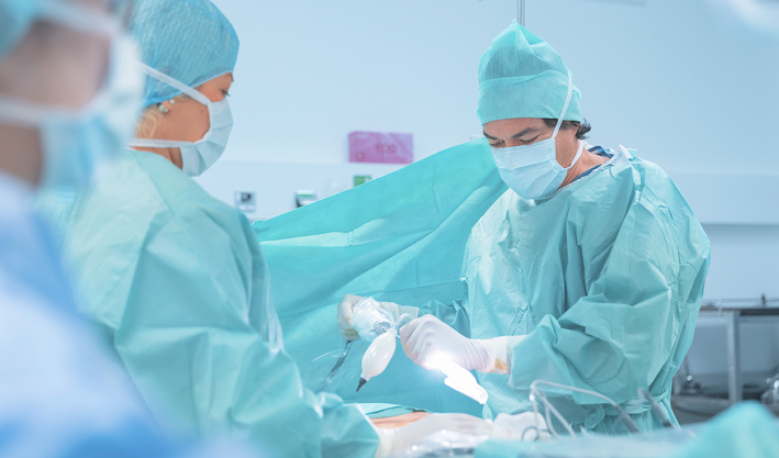 operatsiya-po-povodu-gryzhi-pozvonochnika-endoskopiya